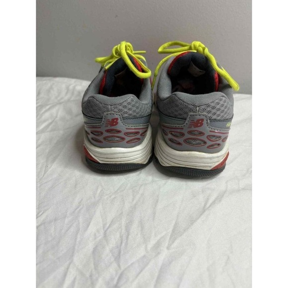 New Balance red and neon jr running shoes size 4 - Picture 6 of 6
